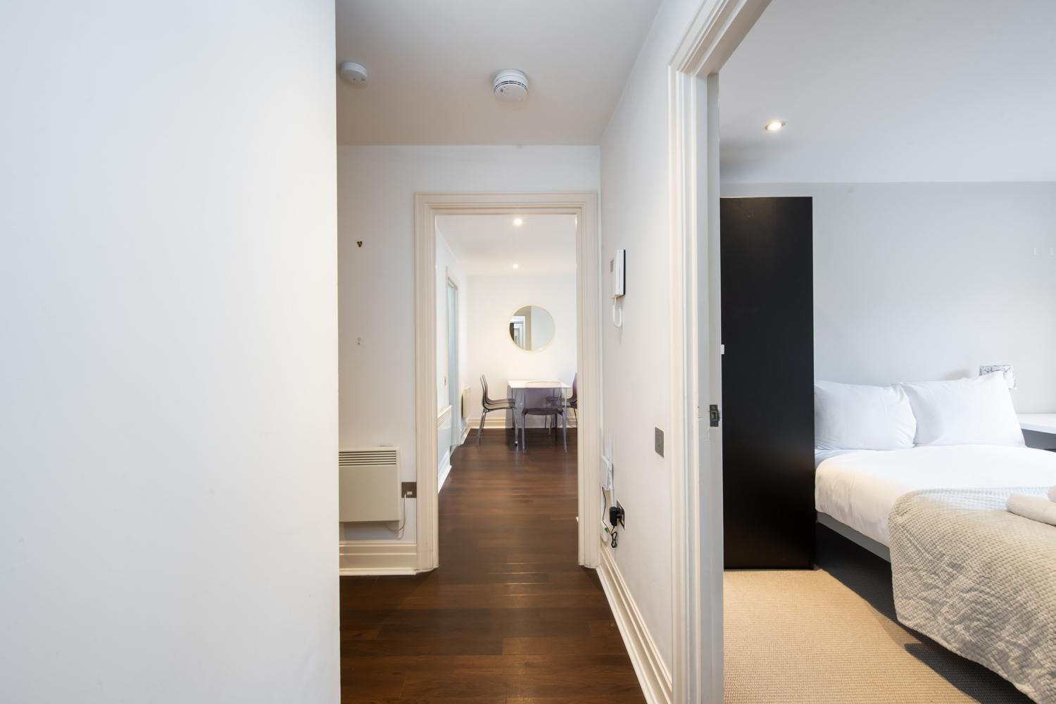 2 Bedroom Flat In Shoreditch Apartment London
