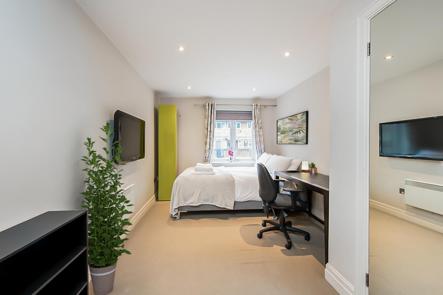 2 Bedroom Flat In Shoreditch * London