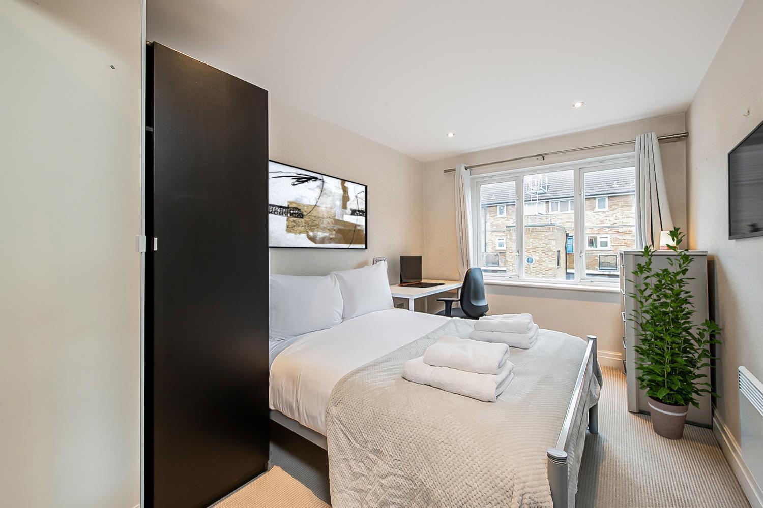 2 Bedroom Flat In Shoreditch London
