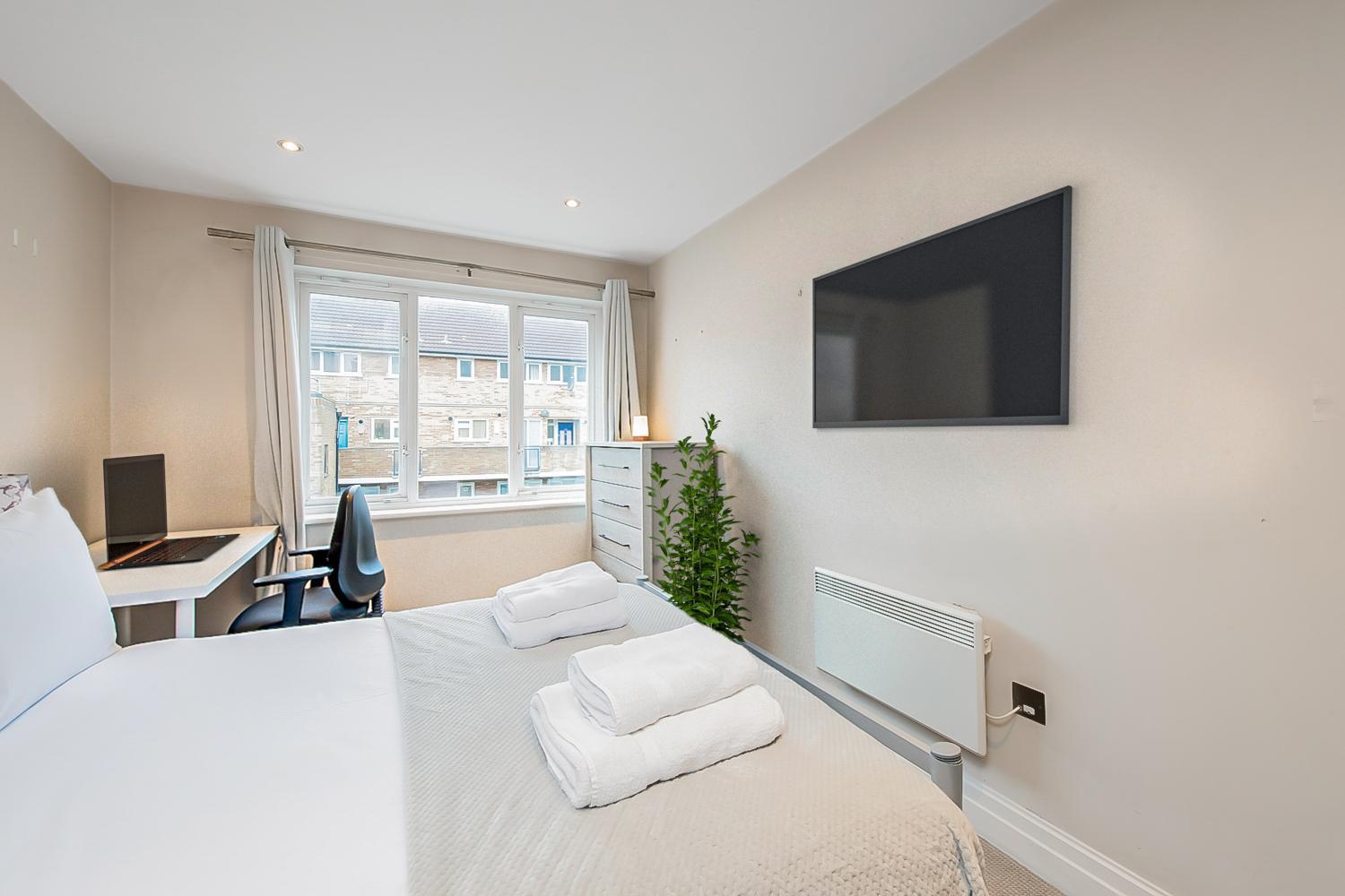 2 Bedroom Flat In Shoreditch Apartment London